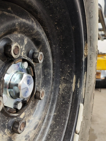 Wzmocnione piasty kół z zakrętką do Land Rover Defender