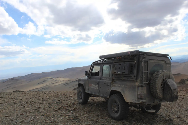 Land Rover Defender Zubehör und Ausrüstung für Offroad und Overlanding , Fernreise Made in Germany und EU mit TÜV Teilegutachten von ENGAGE4X4